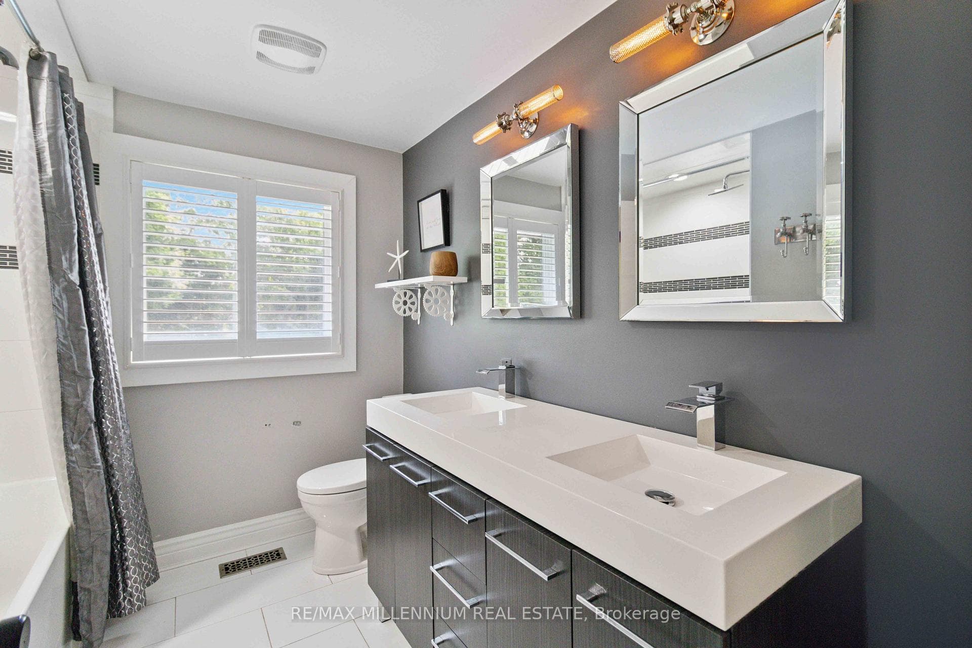 250 Daphne Avenue photo 30