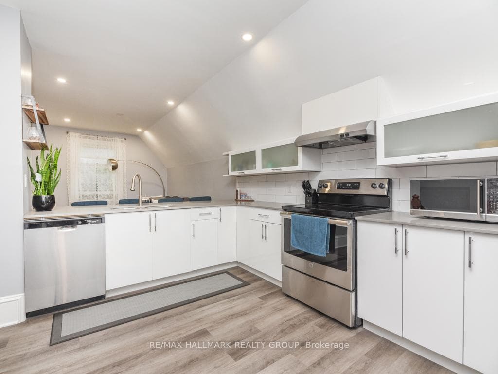 419 BESSERER Street photo 10