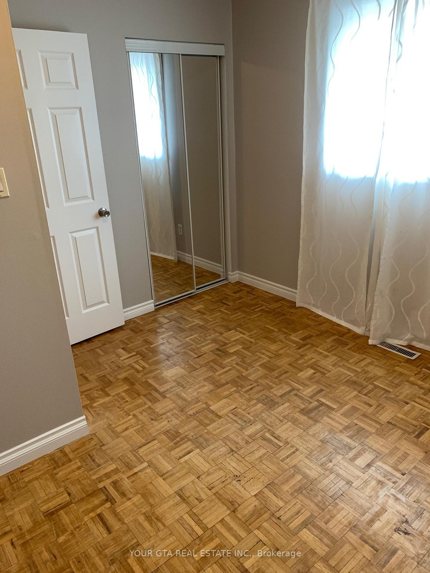 147 Bonham Blvd Boulevard Unit upper photo 11