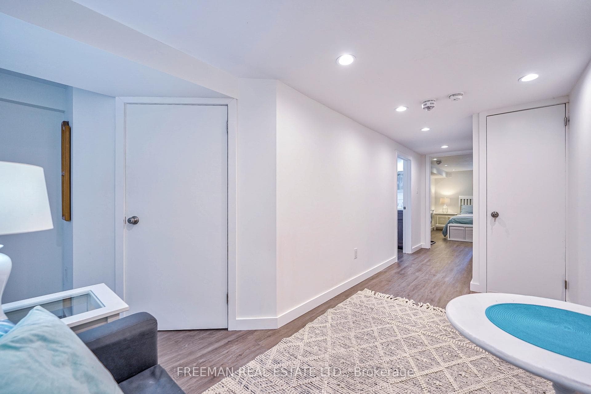 476 Clinton Street photo 26