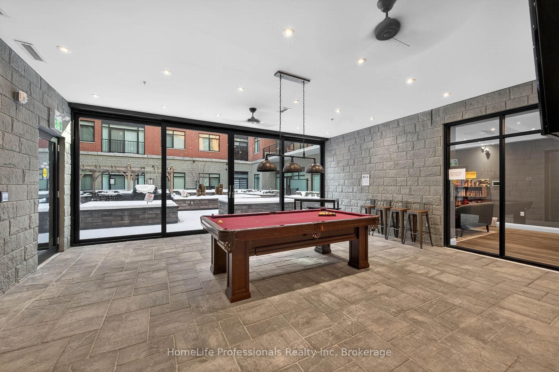 1 Redfern Avenue Unit 311 photo 43