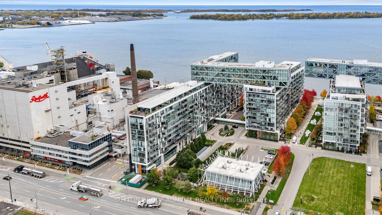 39 Queens Quay Unit 525 photo 29