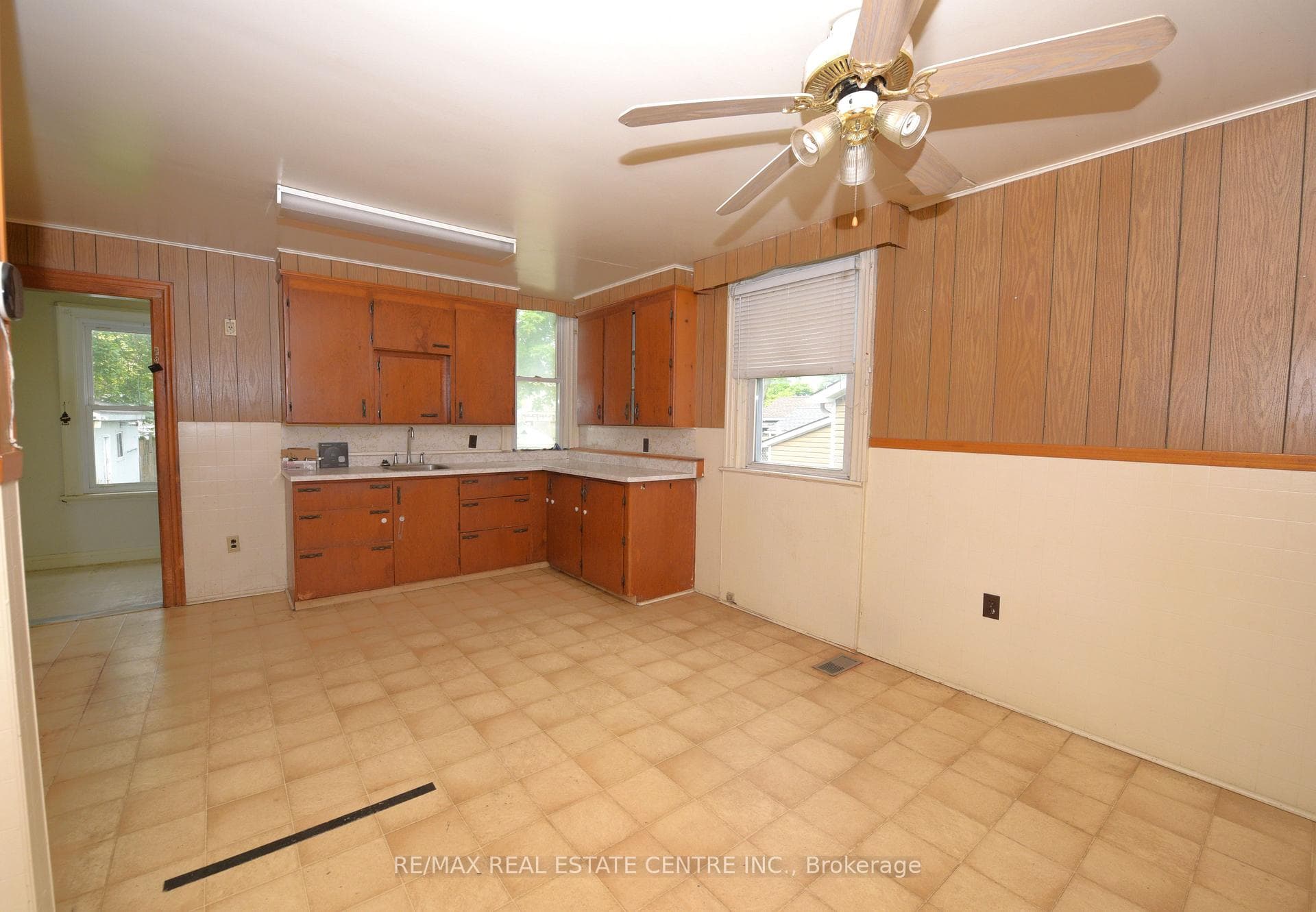176 Nelson Street photo 3