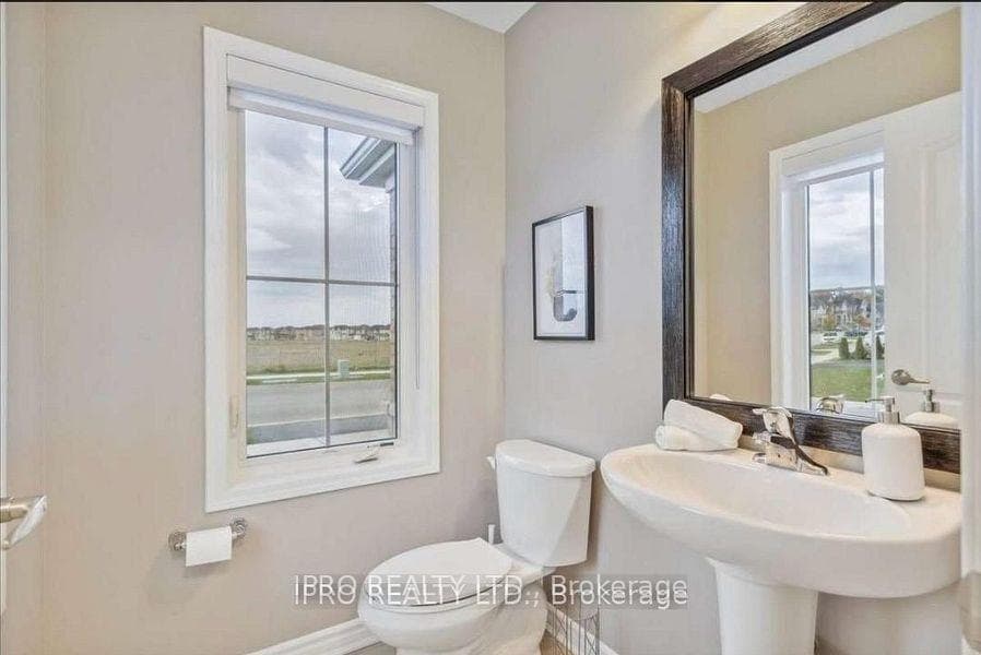 2 Stedford Crescent photo 9