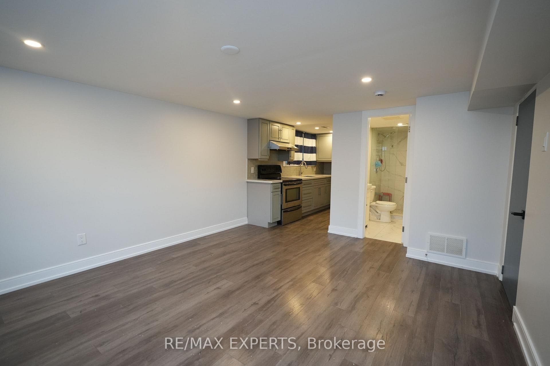 333 Rimilton Avenue Unit 3 photo 7