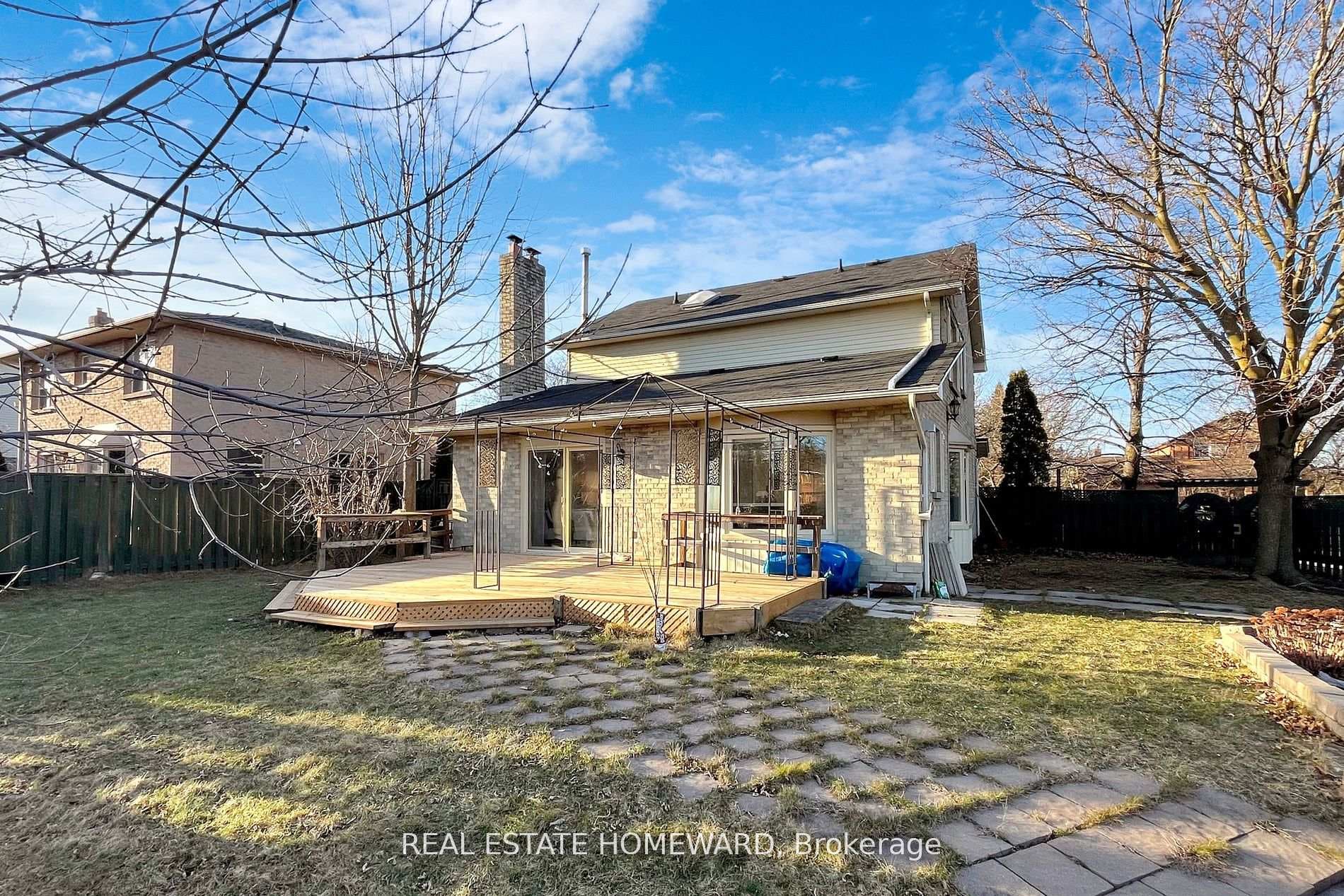 11 Belmont Court photo 35