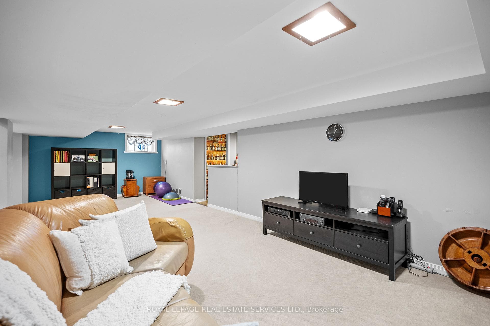 2173 Deyncourt Drive photo 41