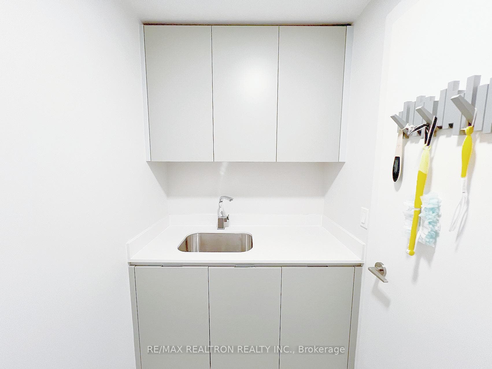 200 Bloor Street Unit 2801 photo 30