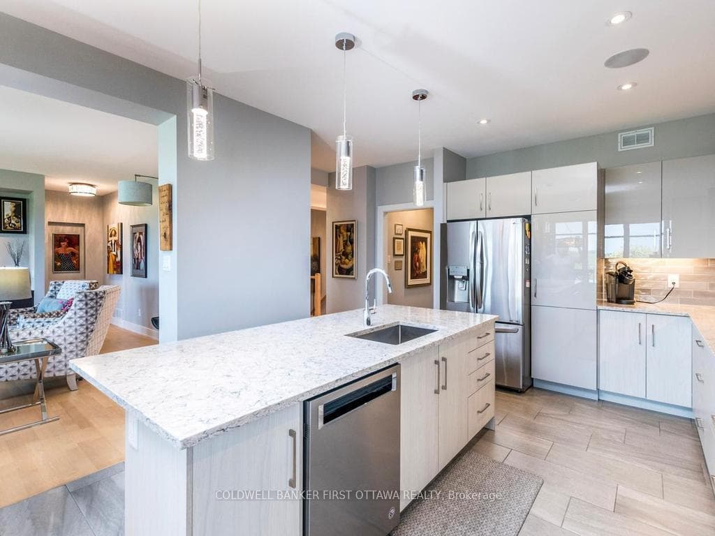 76 Bald Eagle Crescent photo 17