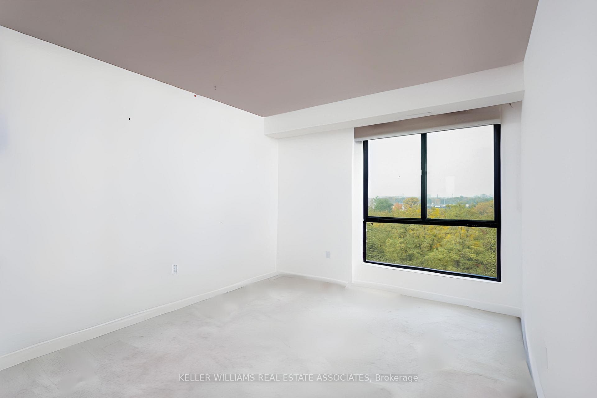 1400 Dixie Road Unit 915 photo 7
