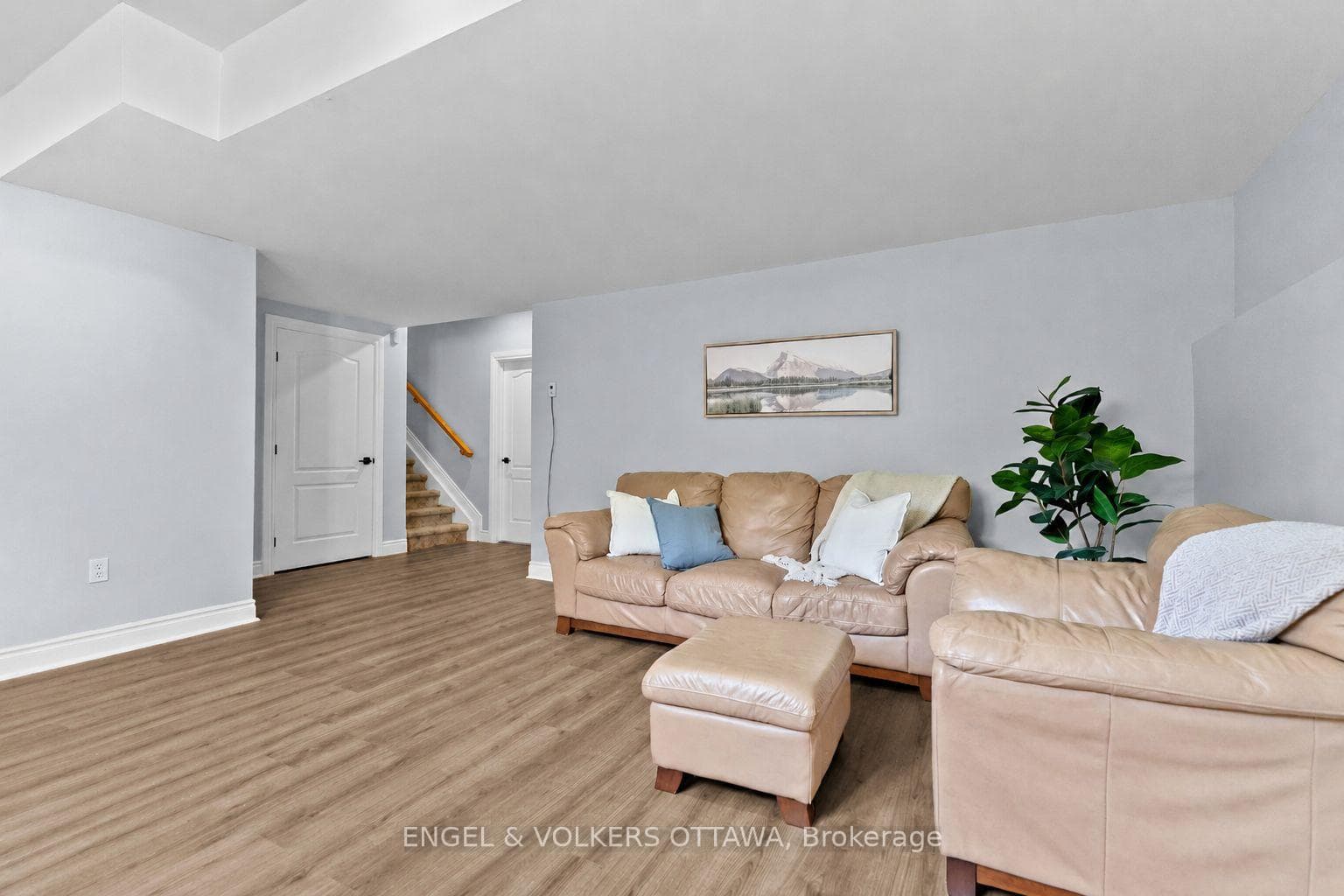 7005 Millar Road photo 25