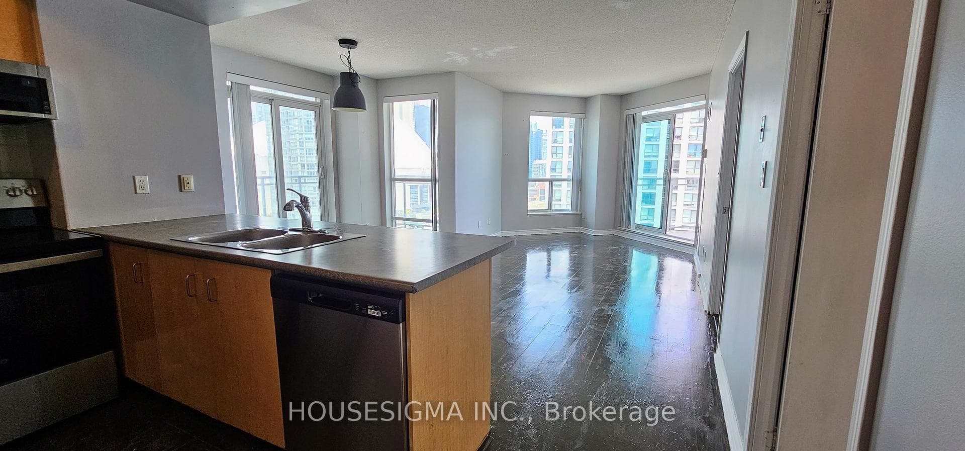 410 Queens Quay Unit 1509 photo 3