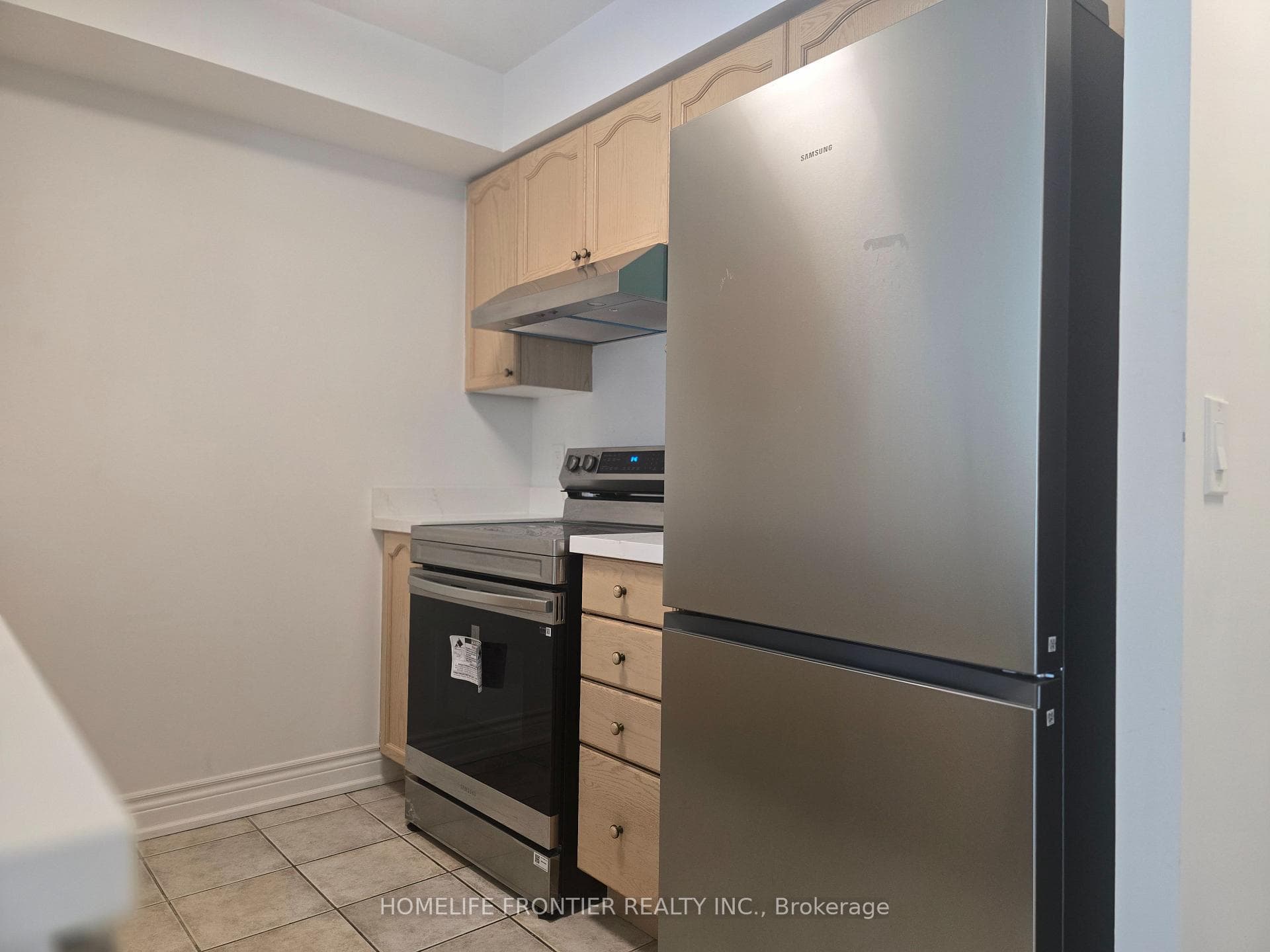 28 Olive Avenue Unit LPH7 photo 2
