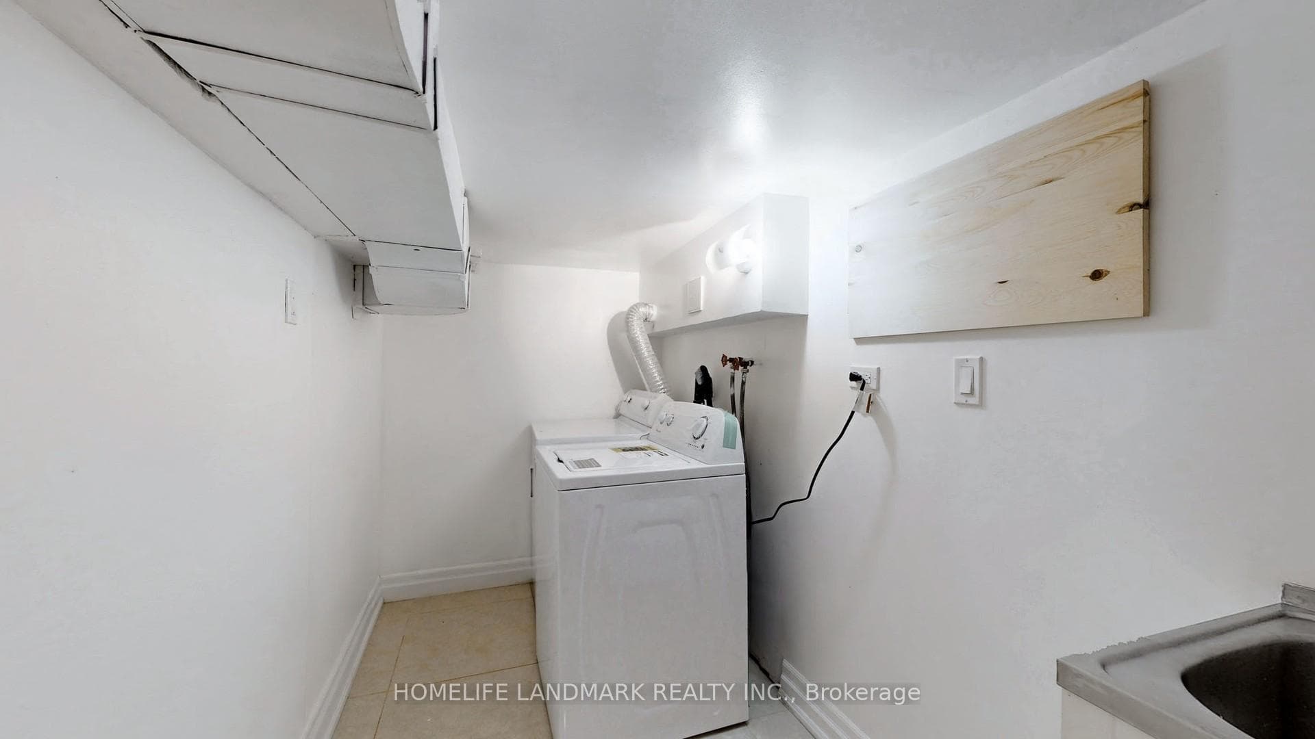 98 Glen Cameron Road photo 25