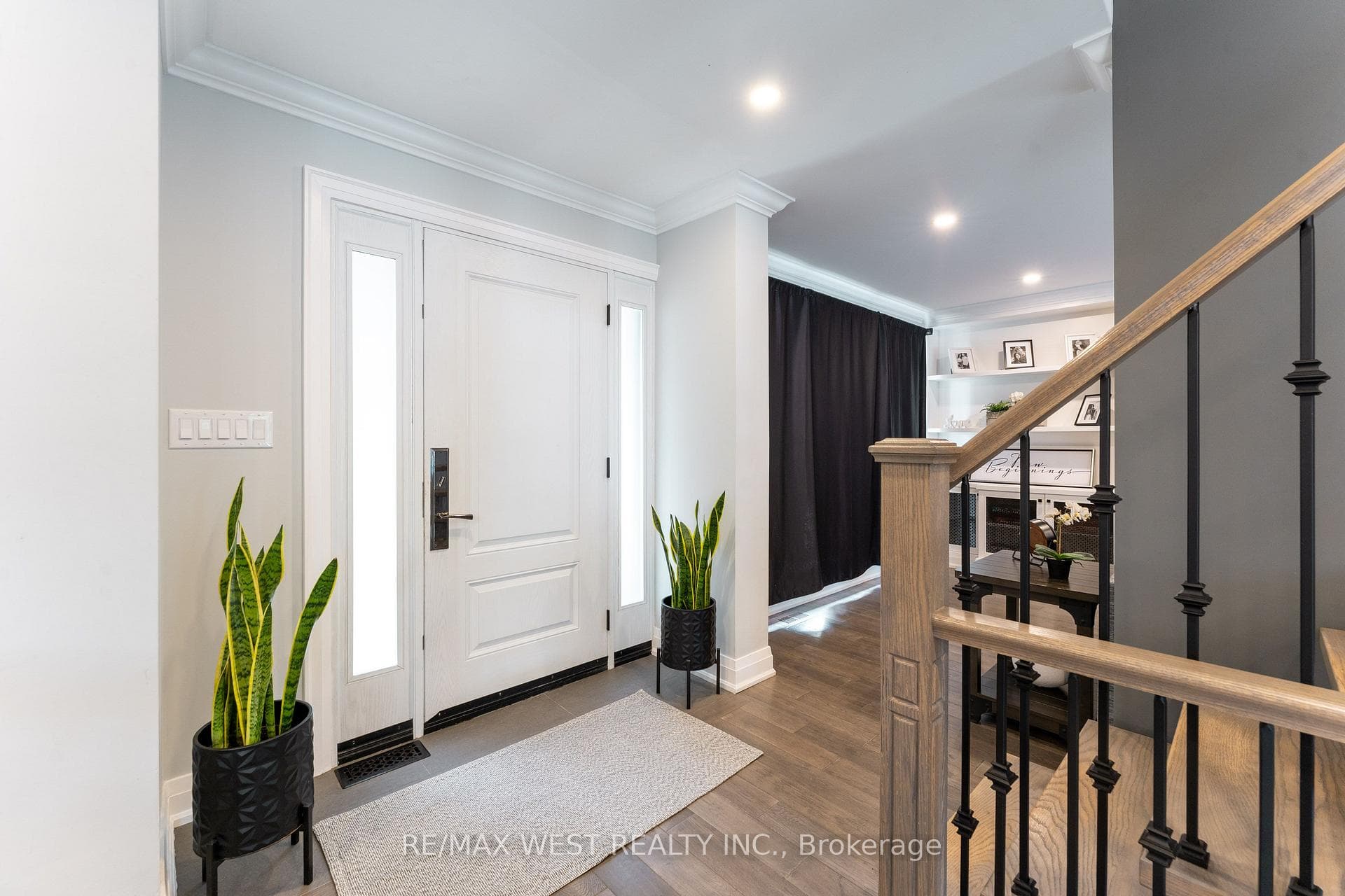 139 Redgrave Drive photo 3