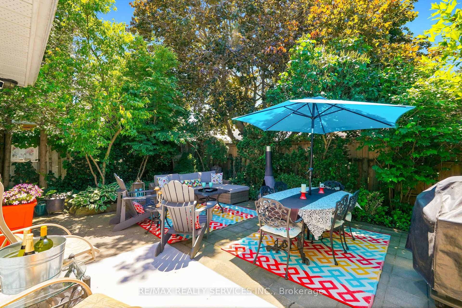 70 Oak Street photo 33