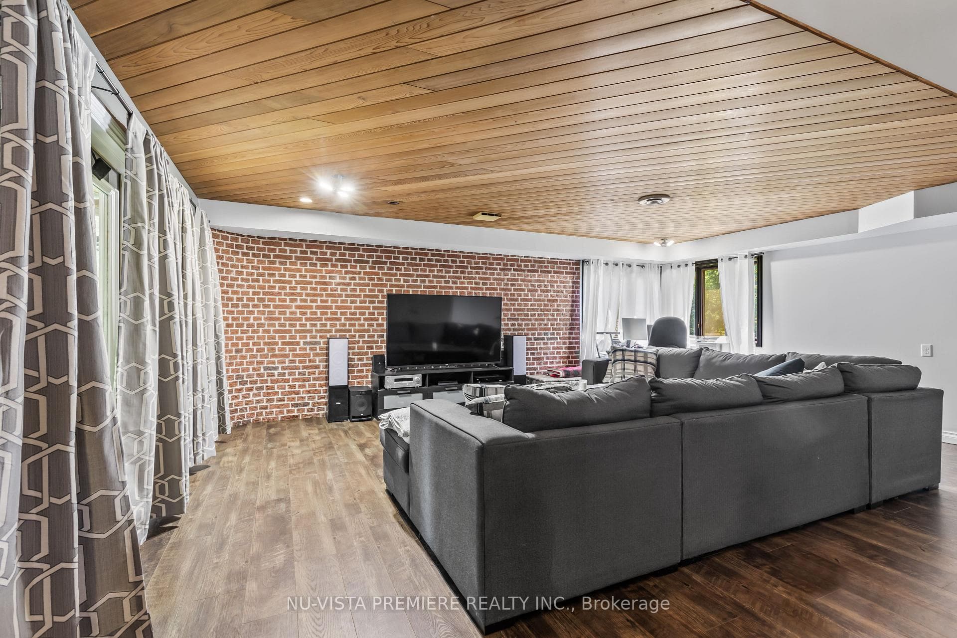106 Allness Street photo 15
