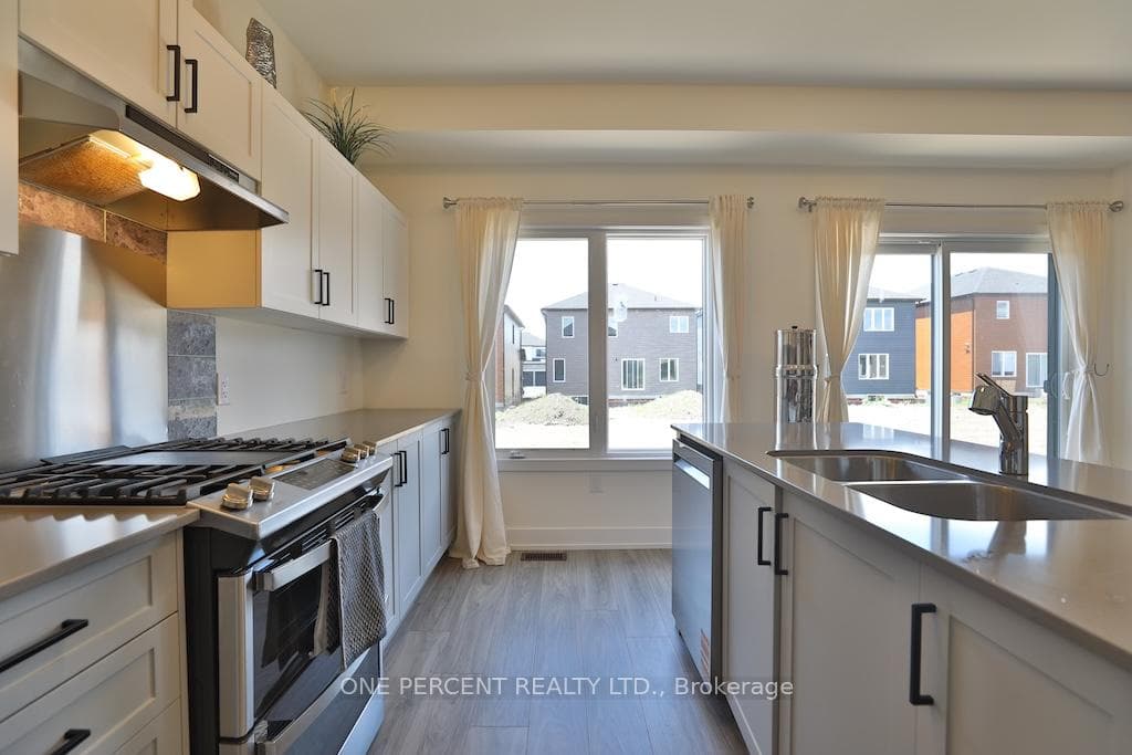 72 Dusenbury Drive photo 14