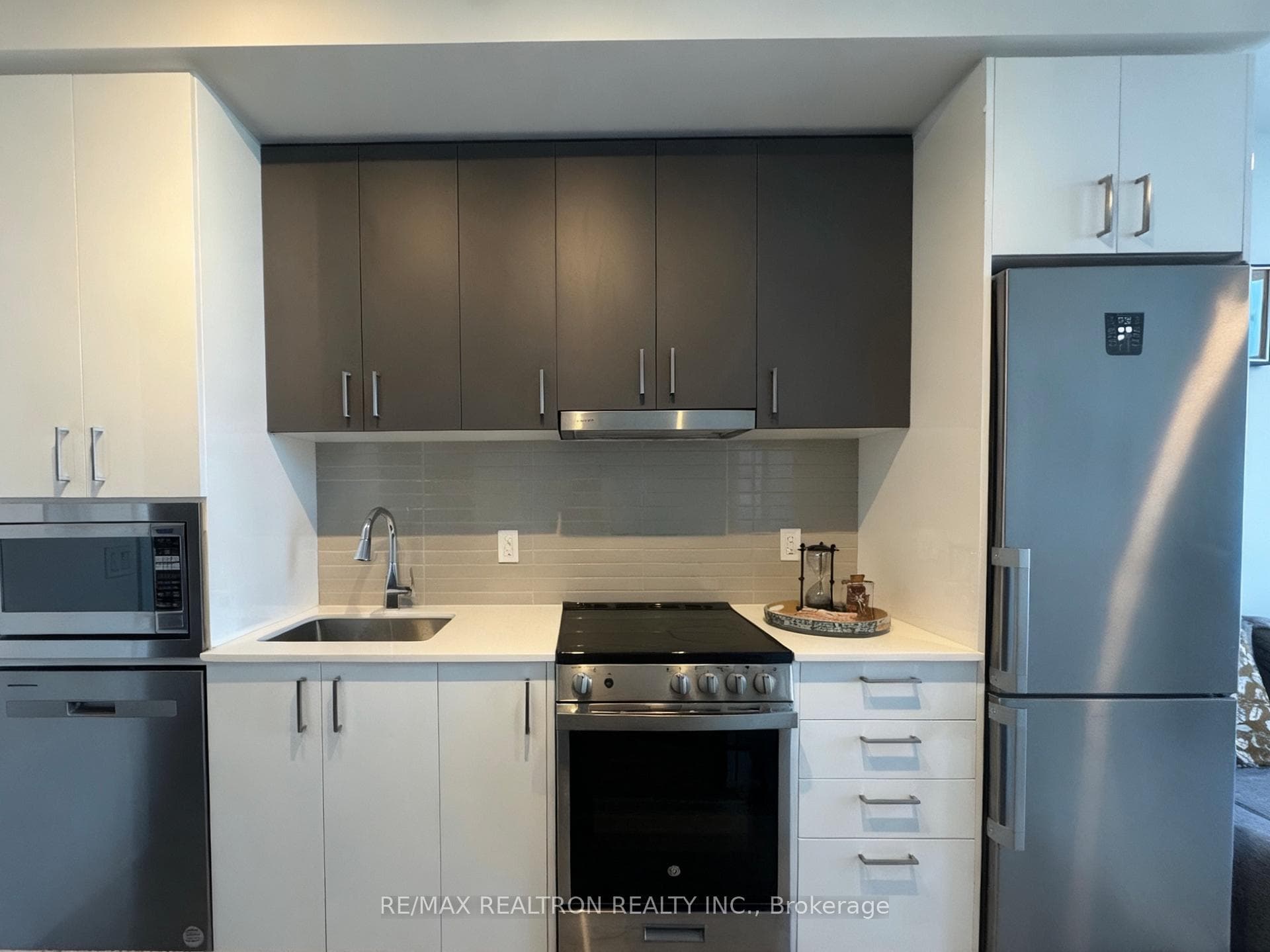 50 Upper Mall Way Unit 728 photo 6
