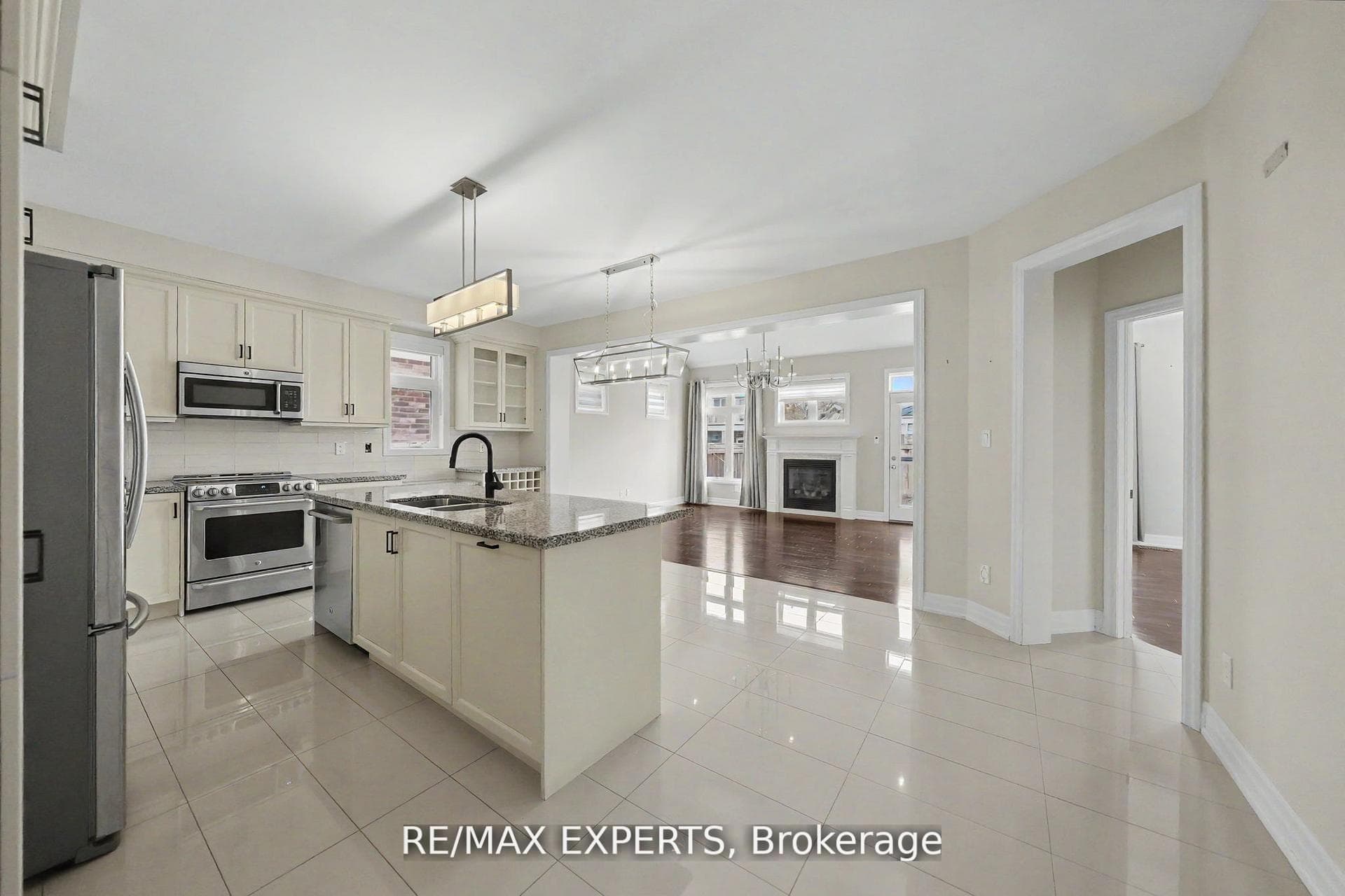 4 Sim Hill Crescent photo 20