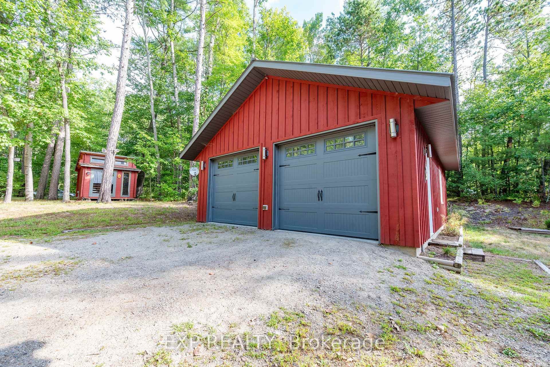 332 Lachlan Lane photo 4