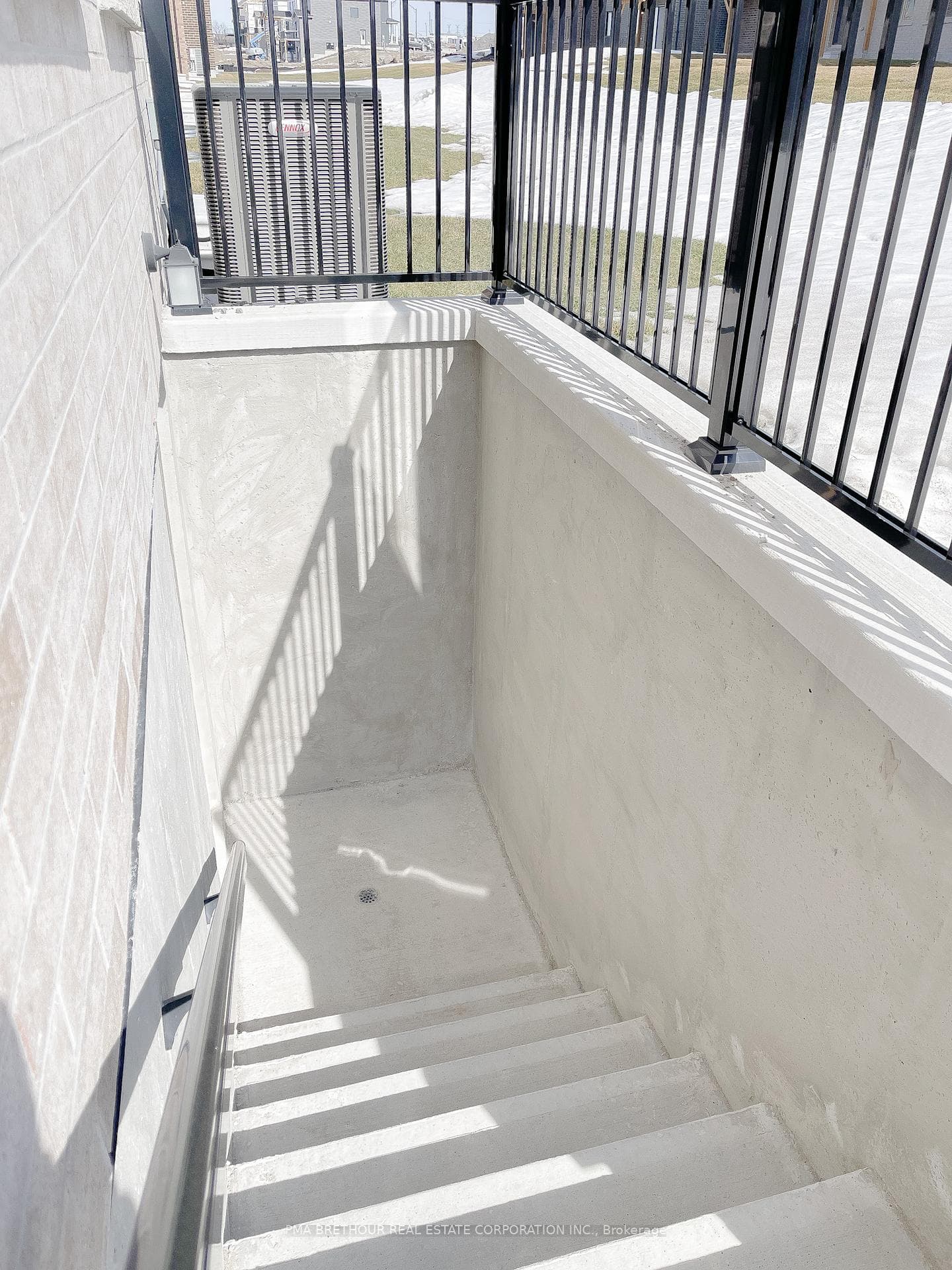 2077 Chris Mason Street photo 38