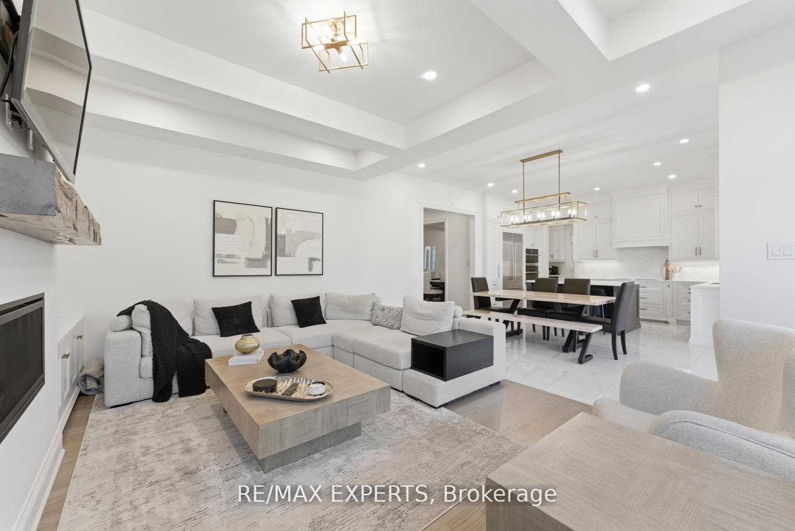 54 Winthrop Crescent photo 6