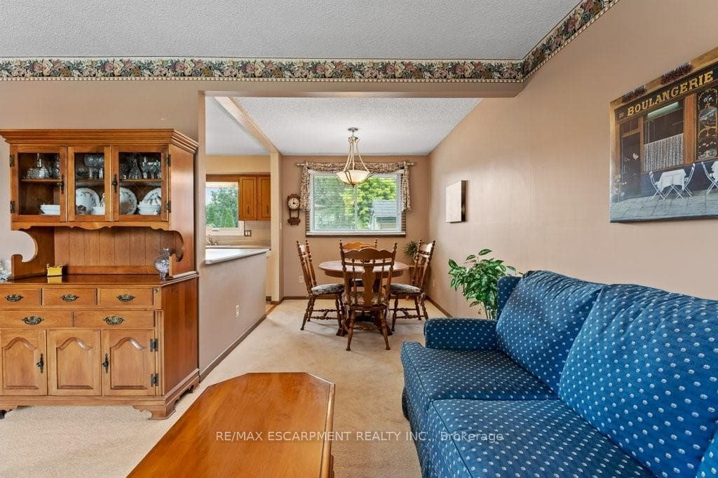 48 Forster Avenue photo 11