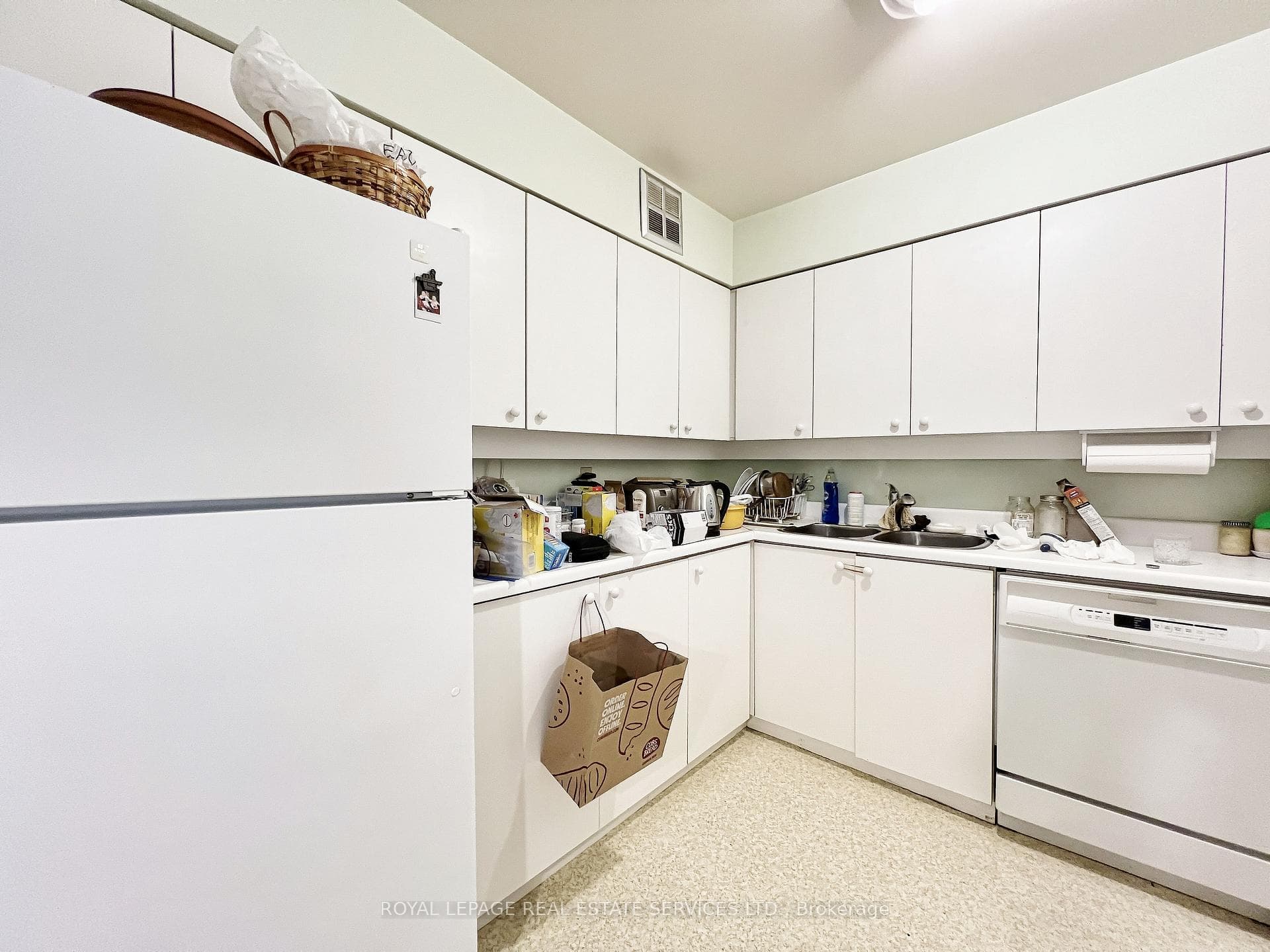 260 Heath Street Unit 1304 photo 9