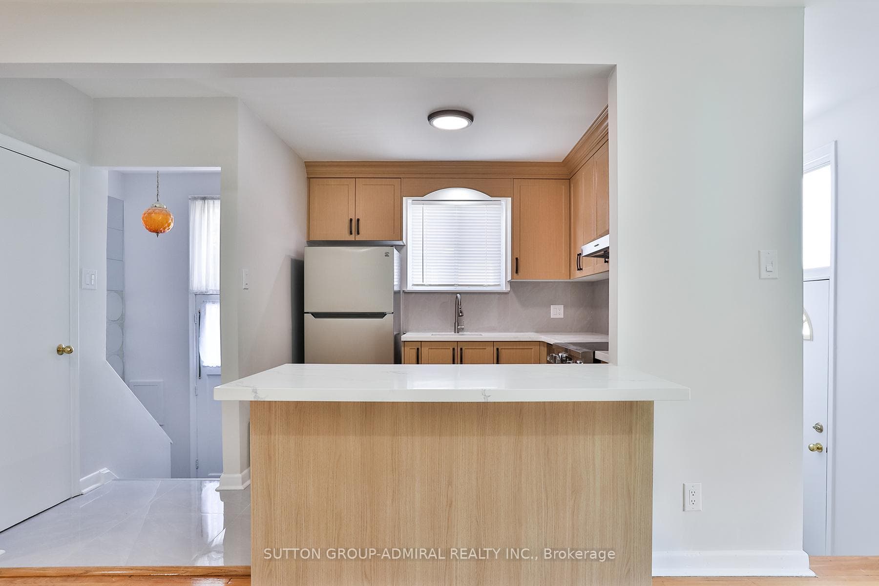 264 McConvey Drive photo 6