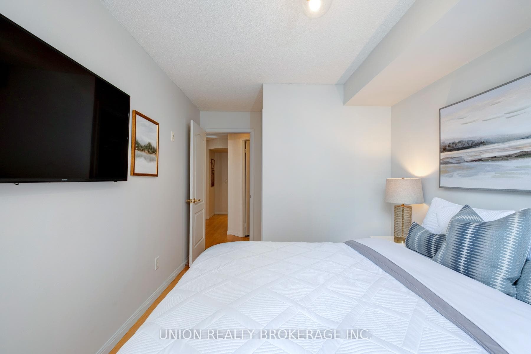 18 Stafford Street Unit 313 photo 12