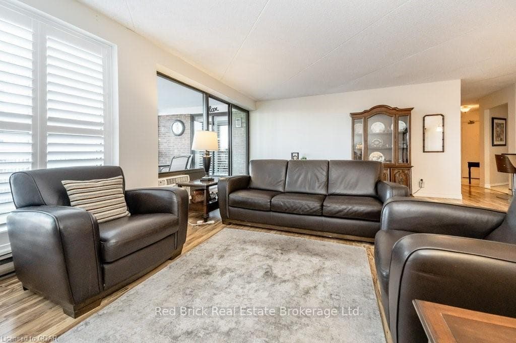 22 MARILYN Drive Unit 404 photo 19