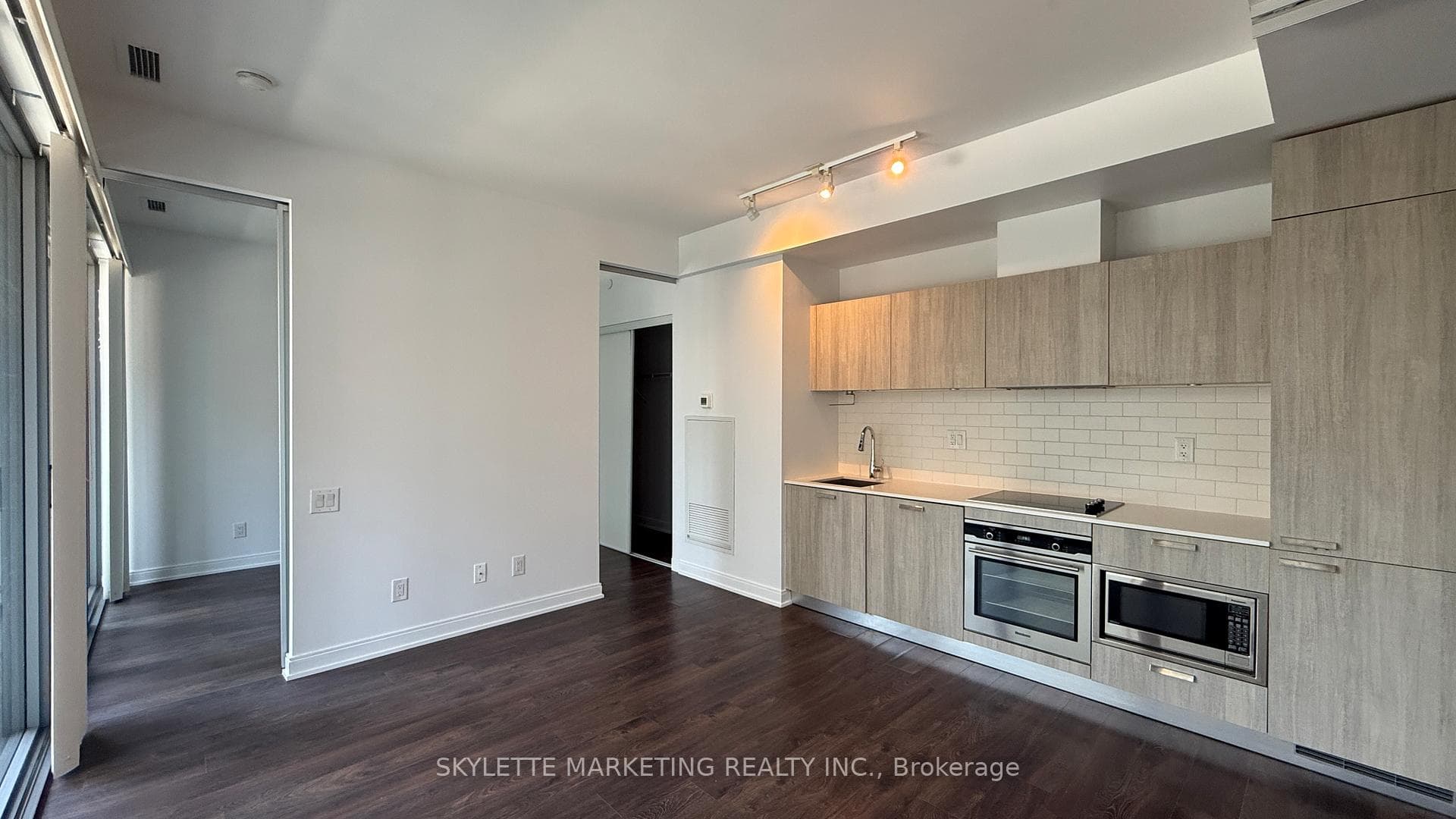 50 Charles Street Unit 612 photo 11