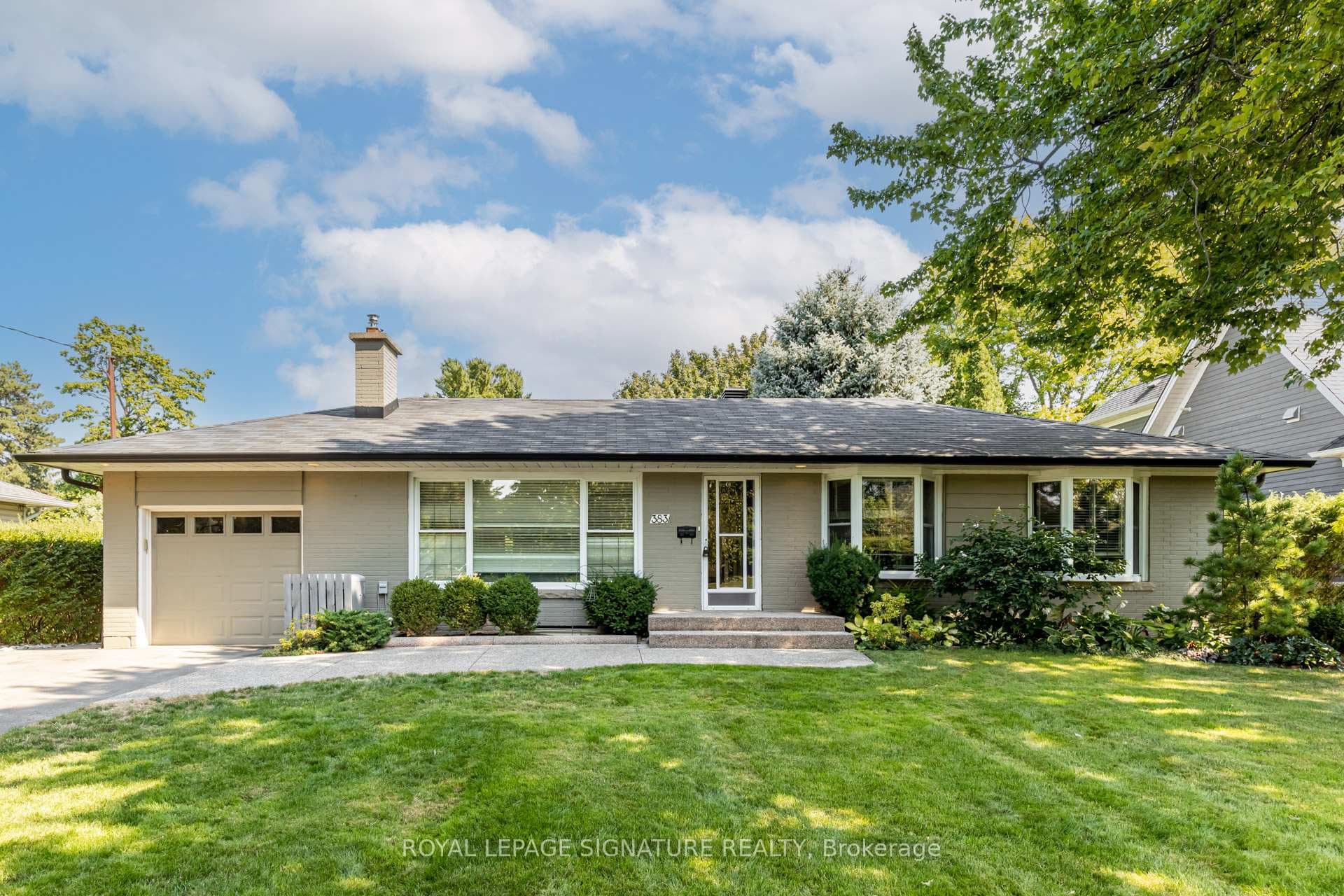 383 Maplehurst Avenue photo 2