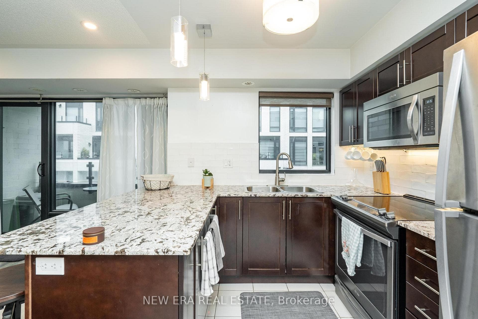 138 Widdicombe Hill Boulevard Unit 709 photo 13