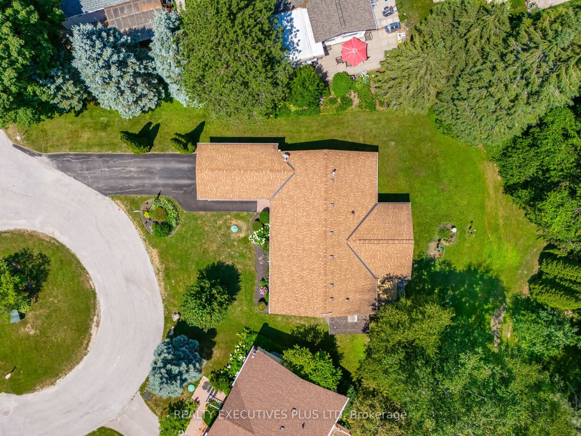 3 Pineview Court photo 3