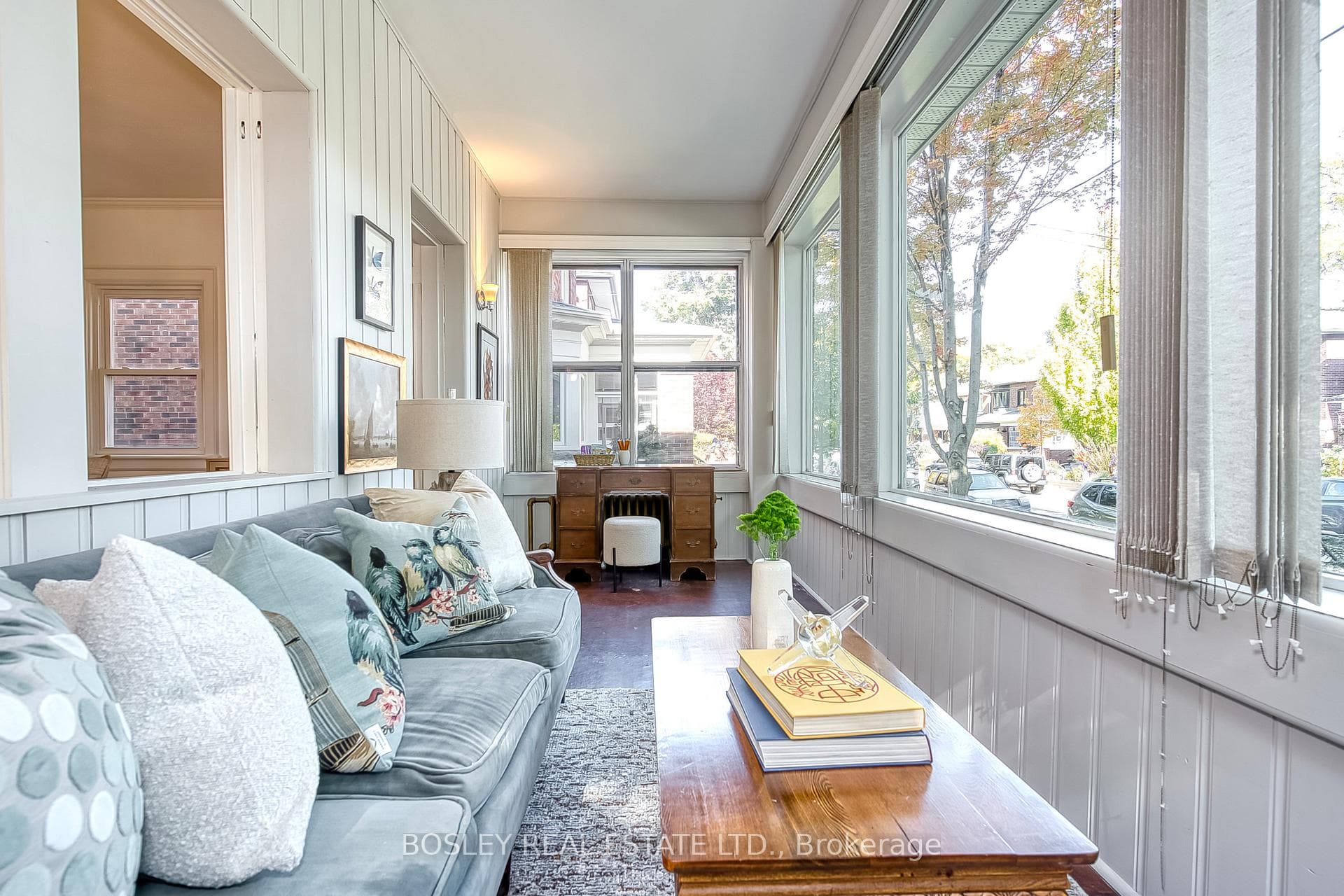 76 Evans Avenue photo 9