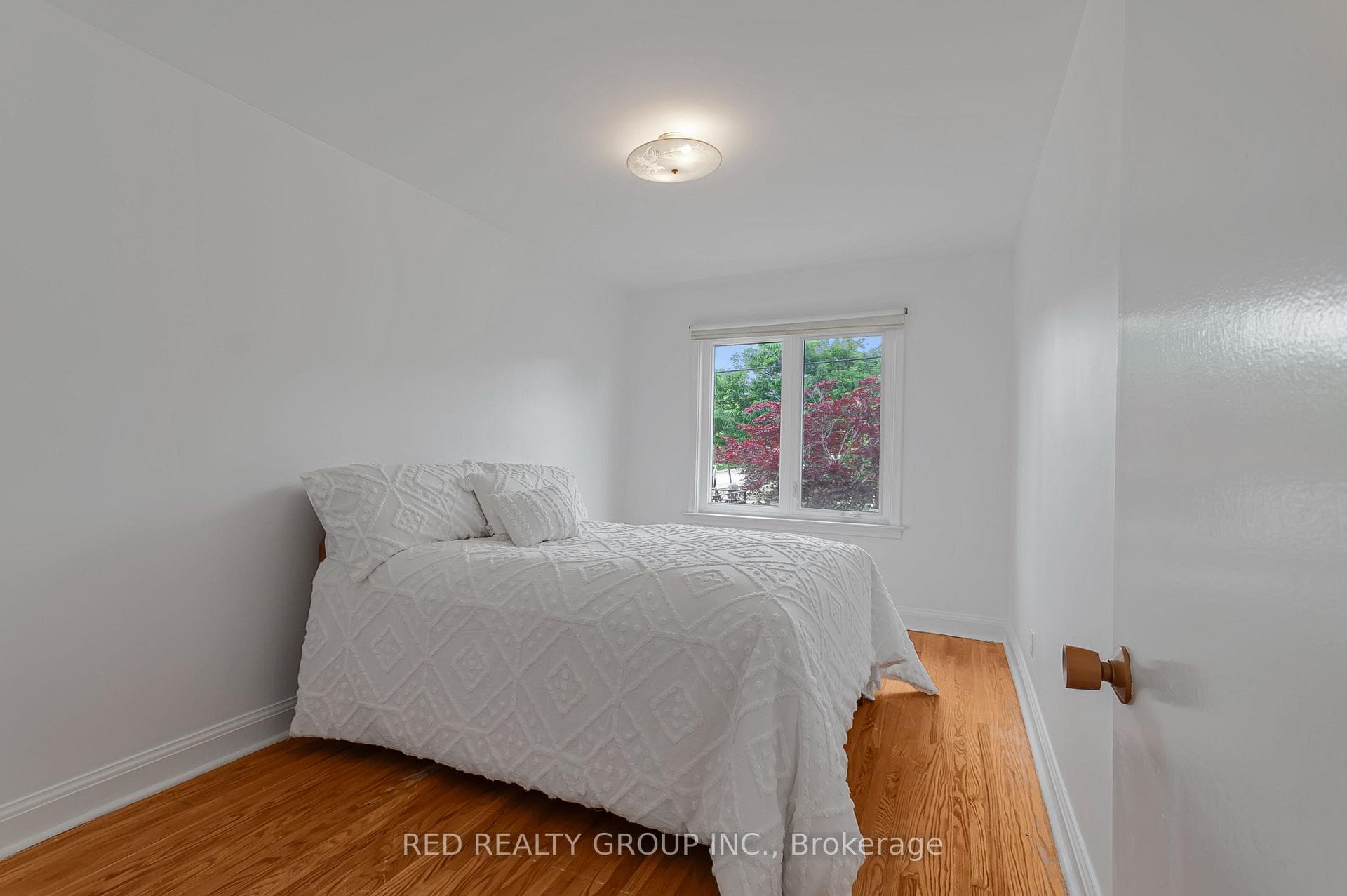 281 Falstaff Avenue photo 20