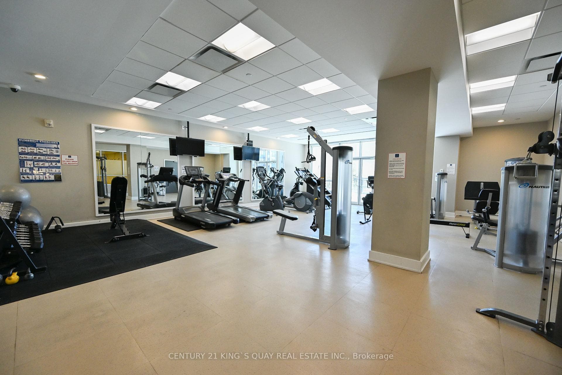 376 Highway 7 Avenue Unit Ph19 photo 23