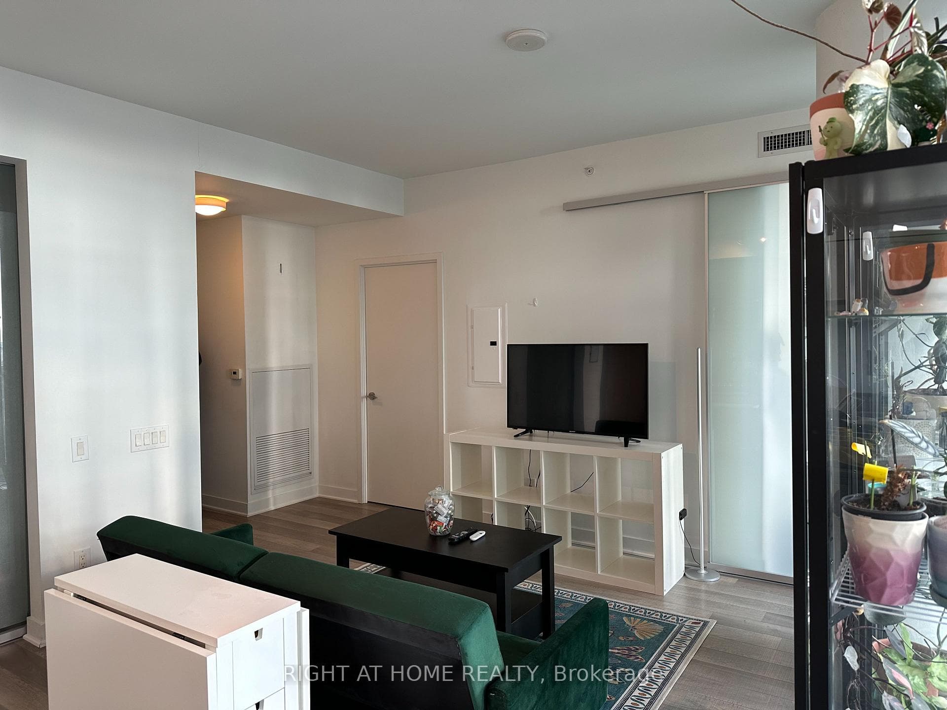 290 Adelaide Street Unit 2501 photo 7