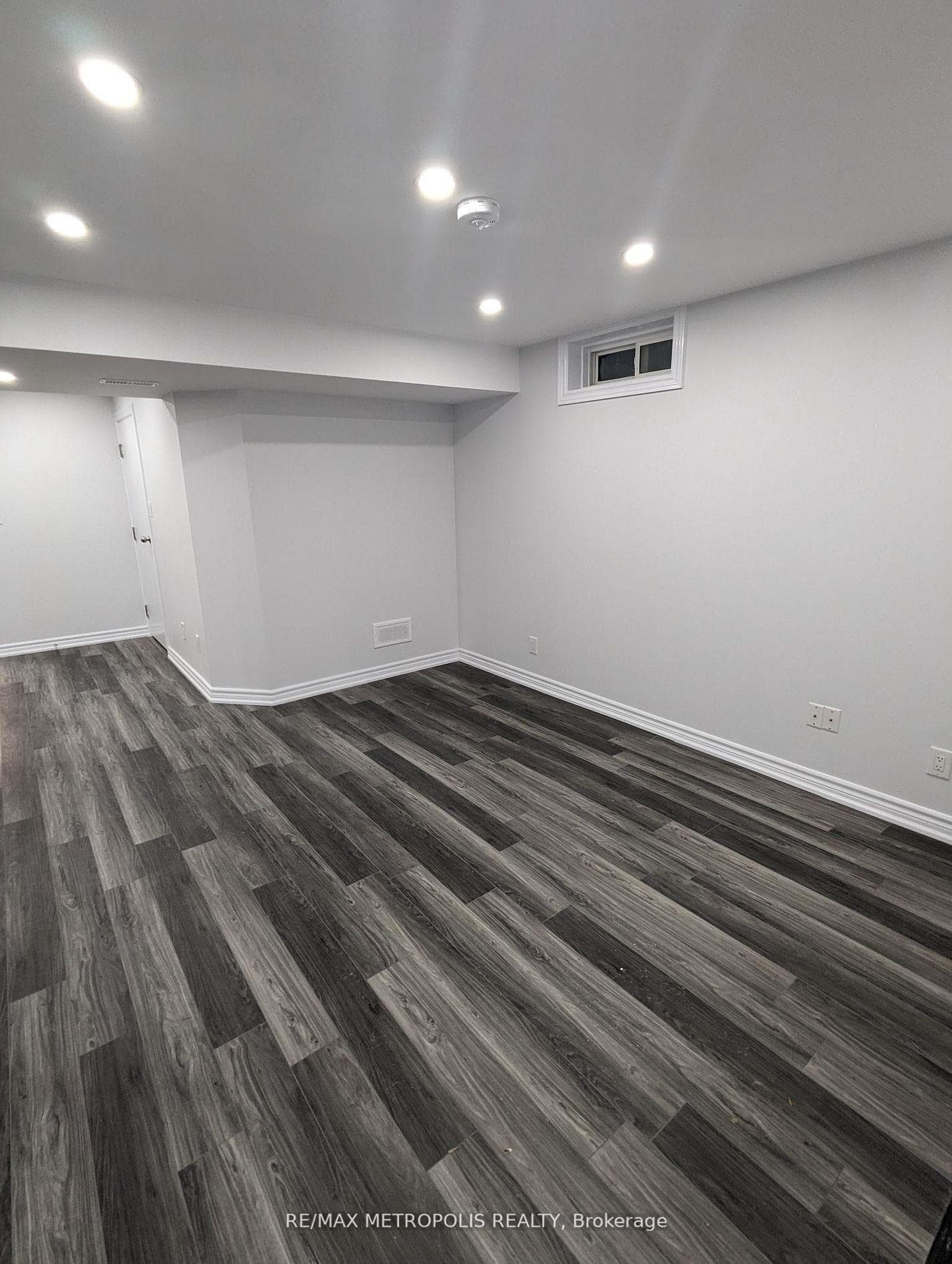 20 Blackbird Gate Unit BSMT photo 8