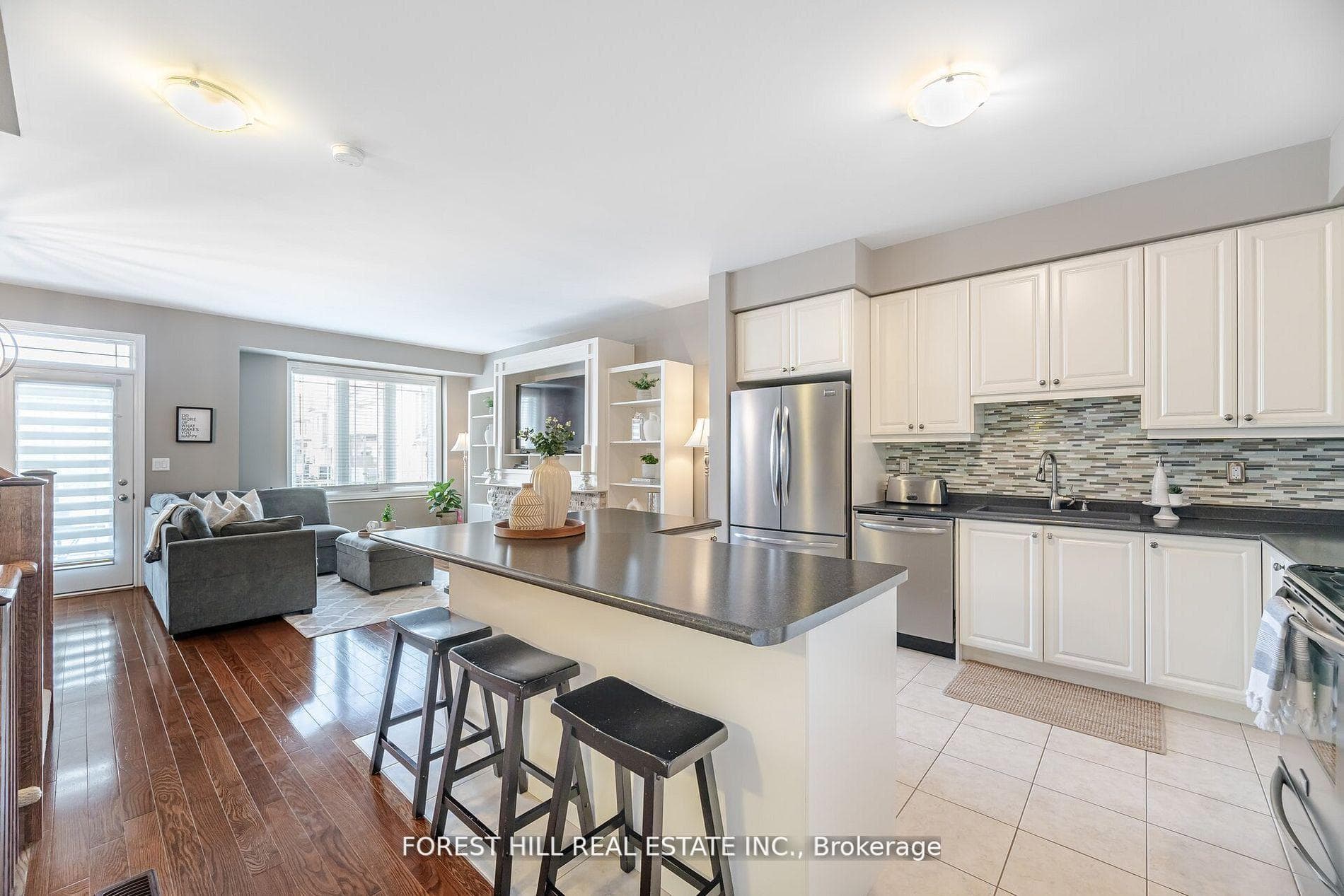 10 Birchfield Crescent photo 1