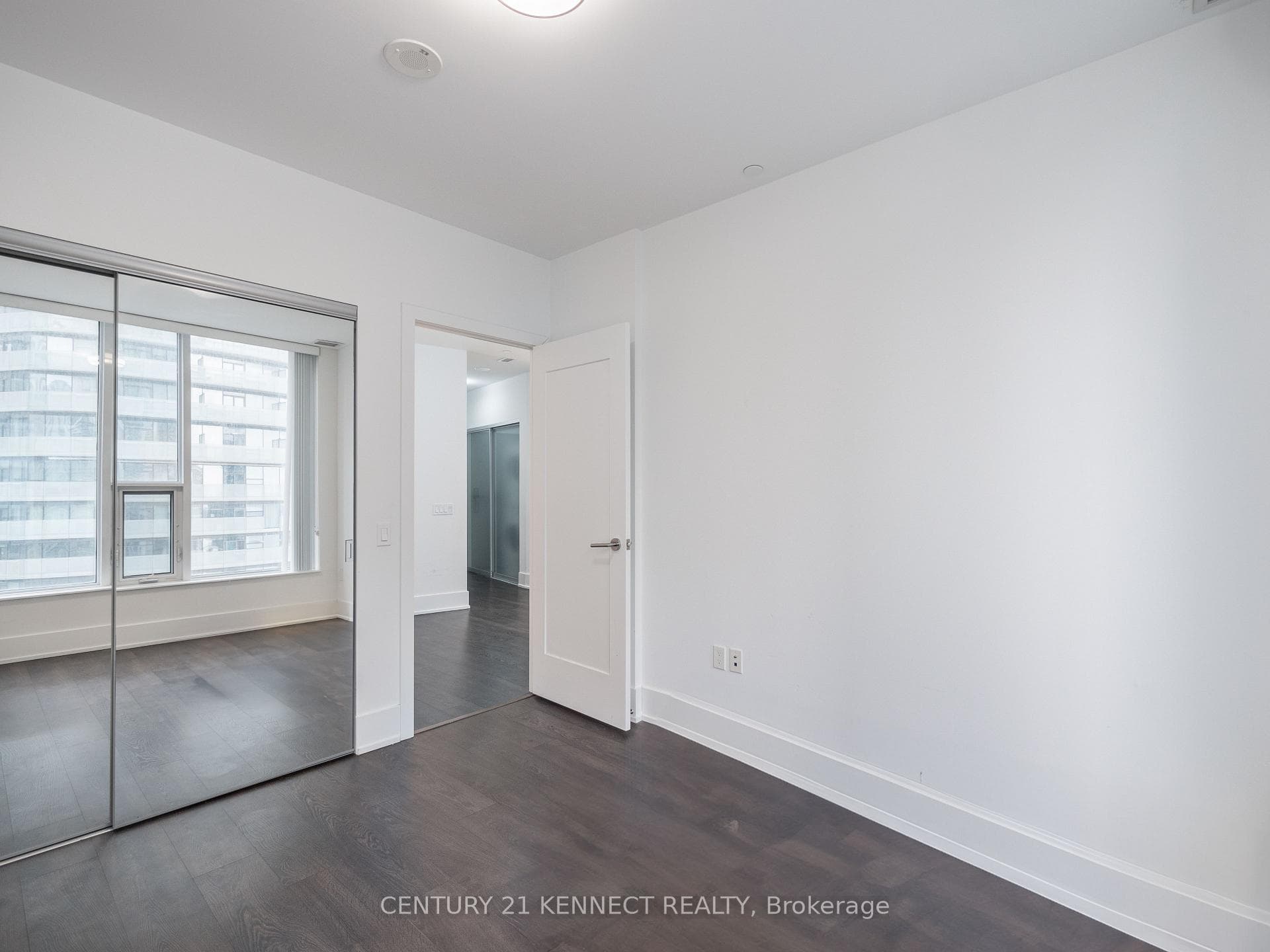 10 York Street Unit 3312 photo 28
