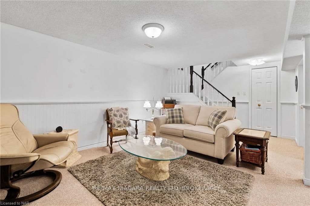 6044 SWAYZE Drive Unit 15 photo 21