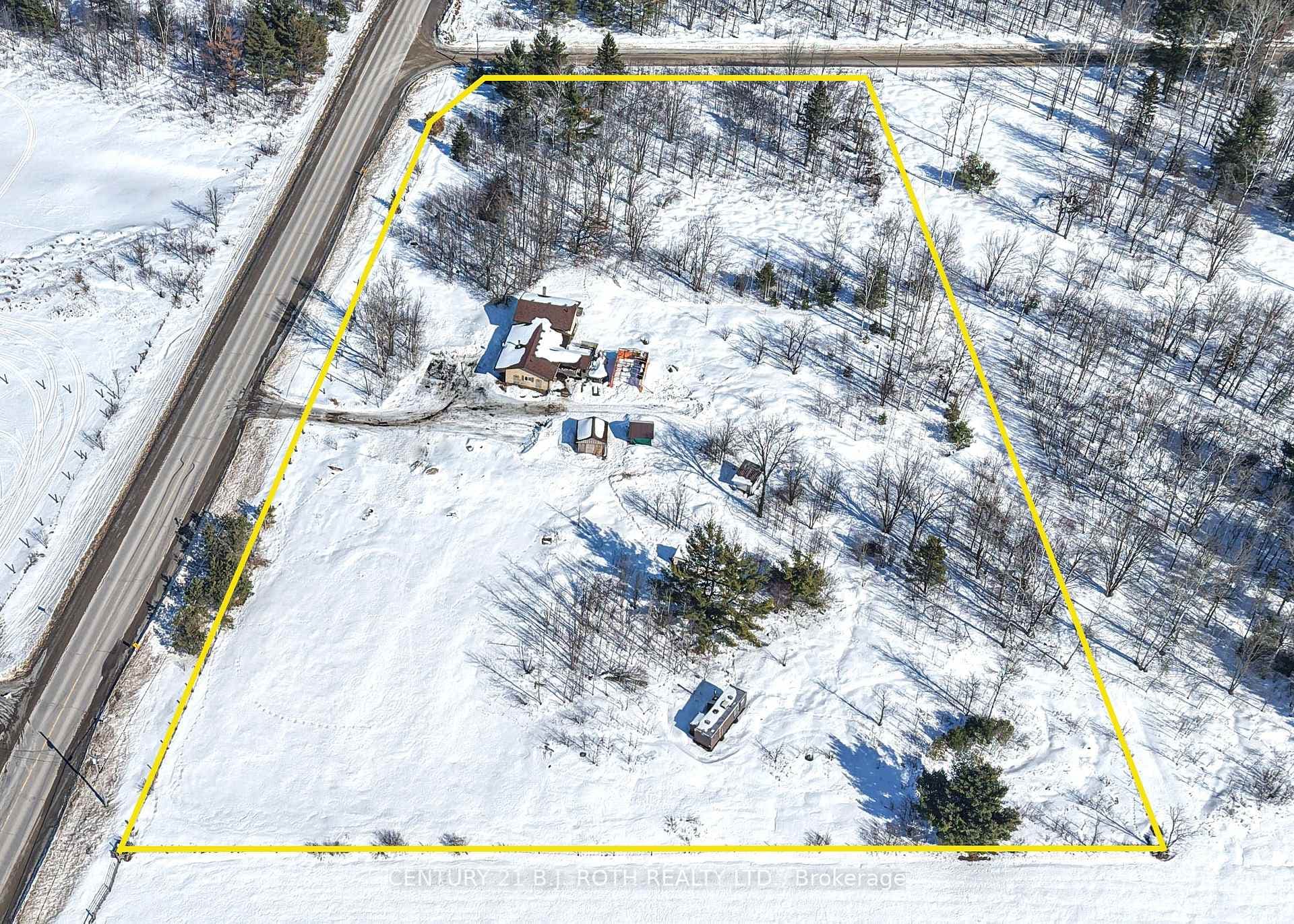 Property Overview with approximate lot lines