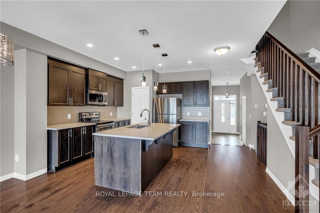 338 NONIUS Street photo 5