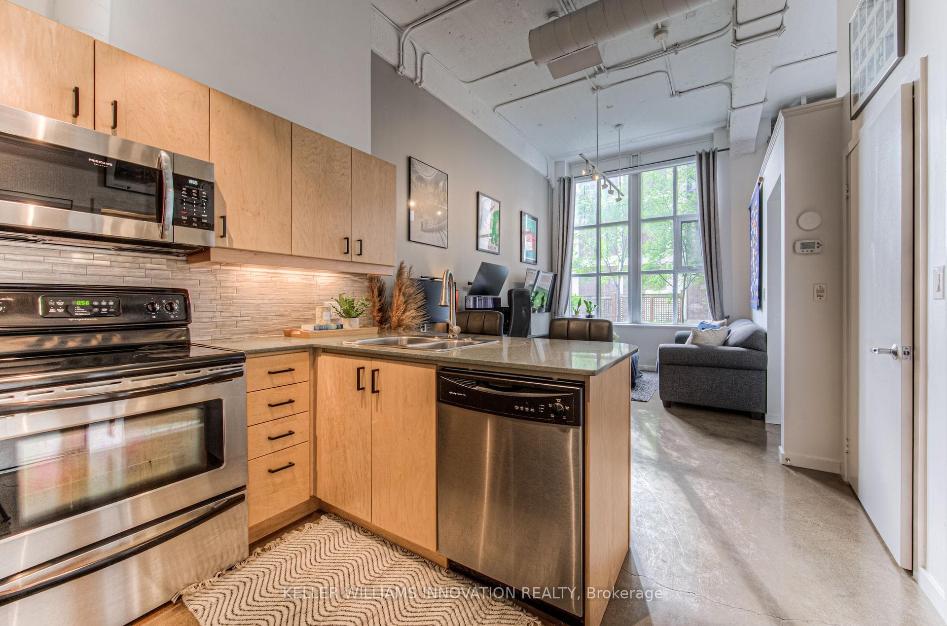 404 King Street West Street Unit 109 photo 33