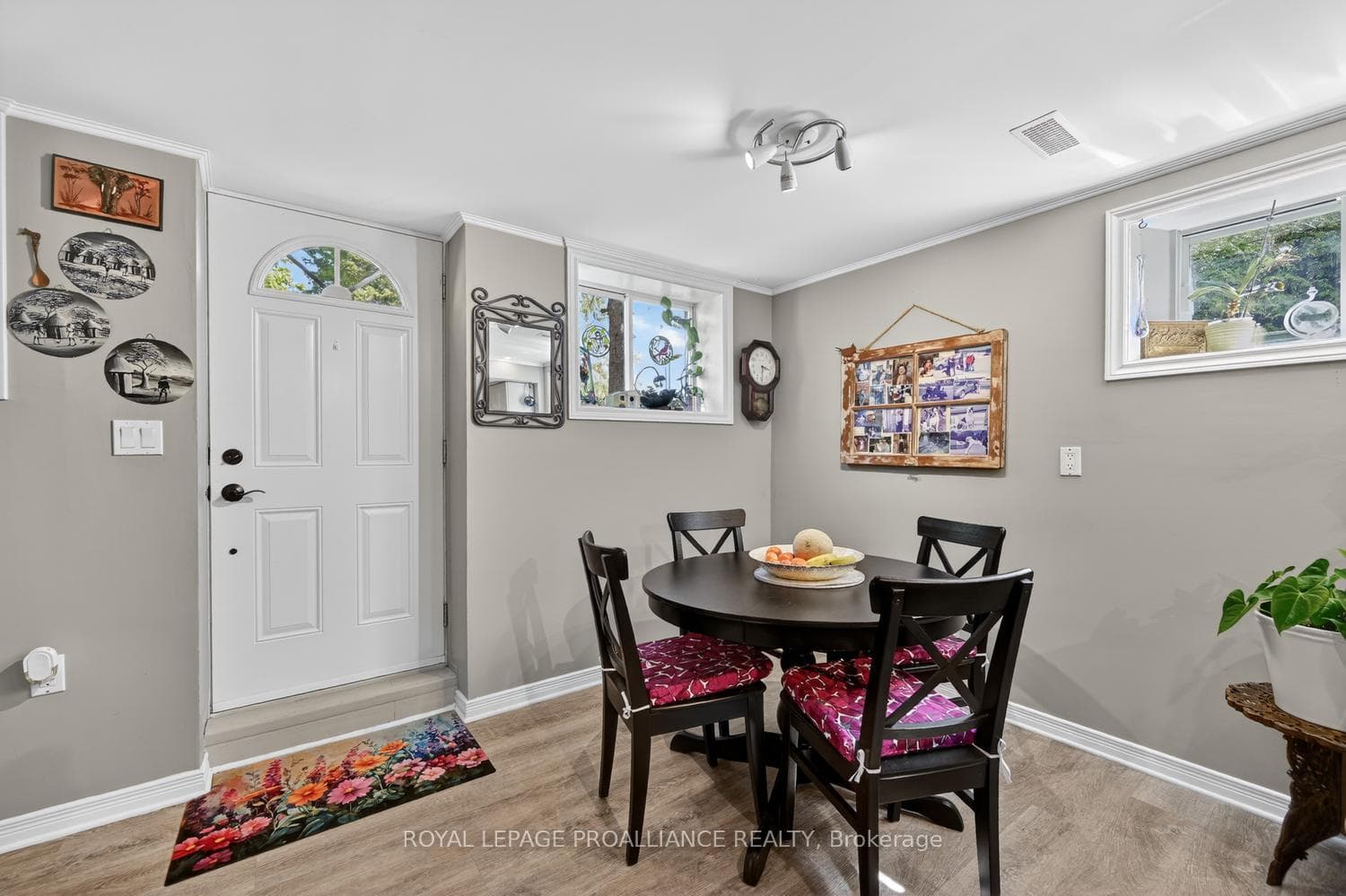 Private entry into in law suite