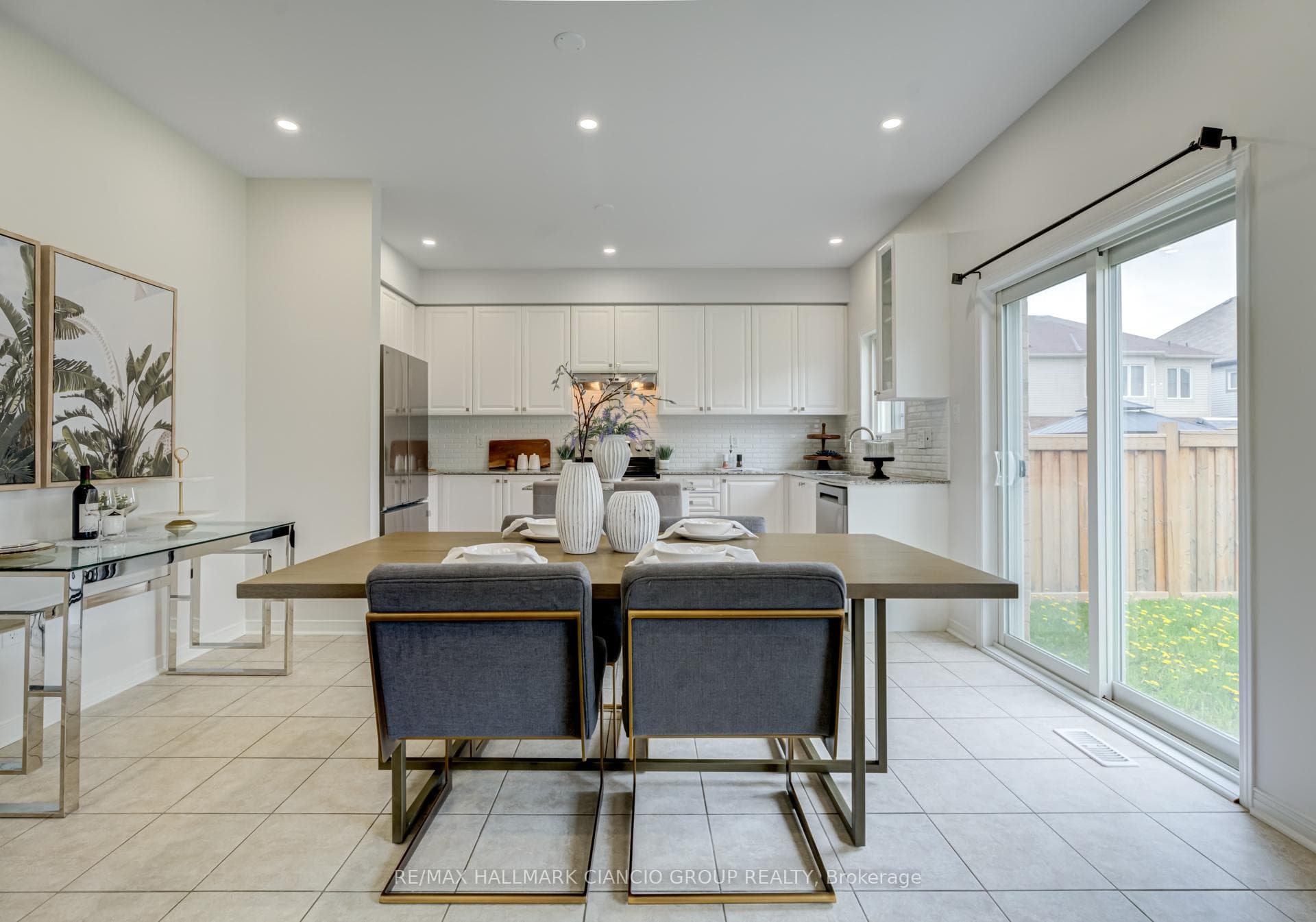 18 Fred jackman Avenue photo 9