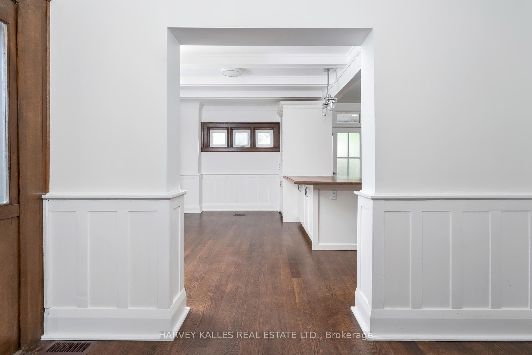 104 Lauder Avenue photo 6